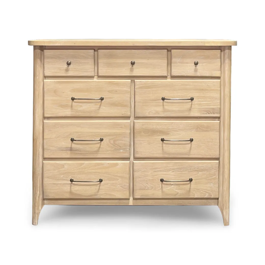 Aria Chest