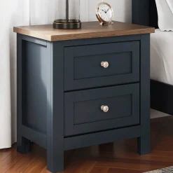 Landocken Nightstand