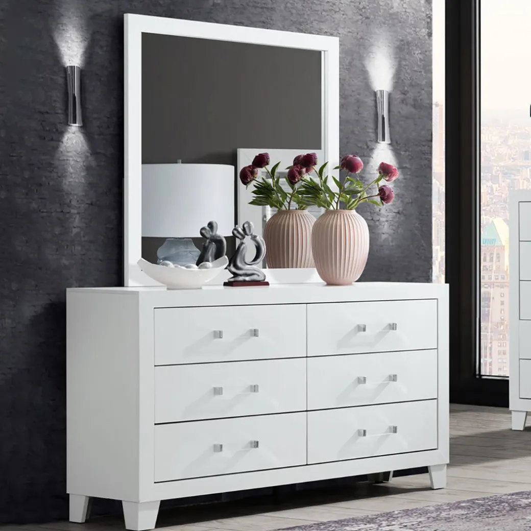Luccia Dresser