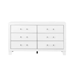 Luccia Dresser