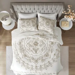 Violette Coverlet Set